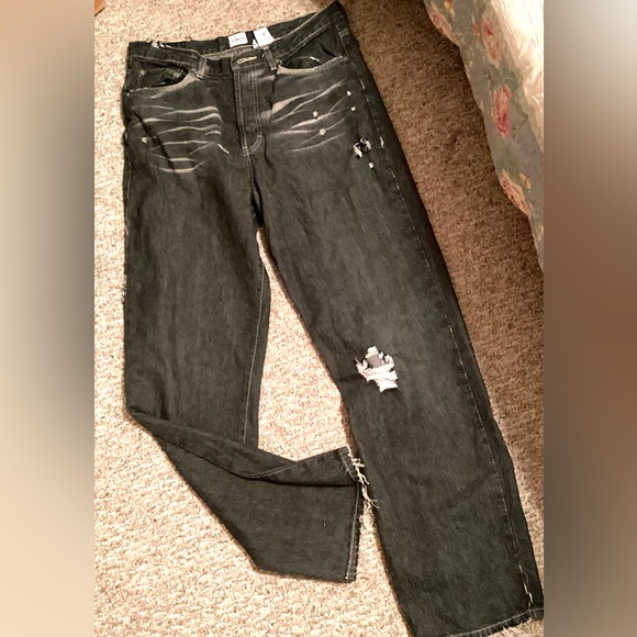 Calvin Klein Other - 👖Calvin Klein Distress Vintage Black Hole Jeans 33